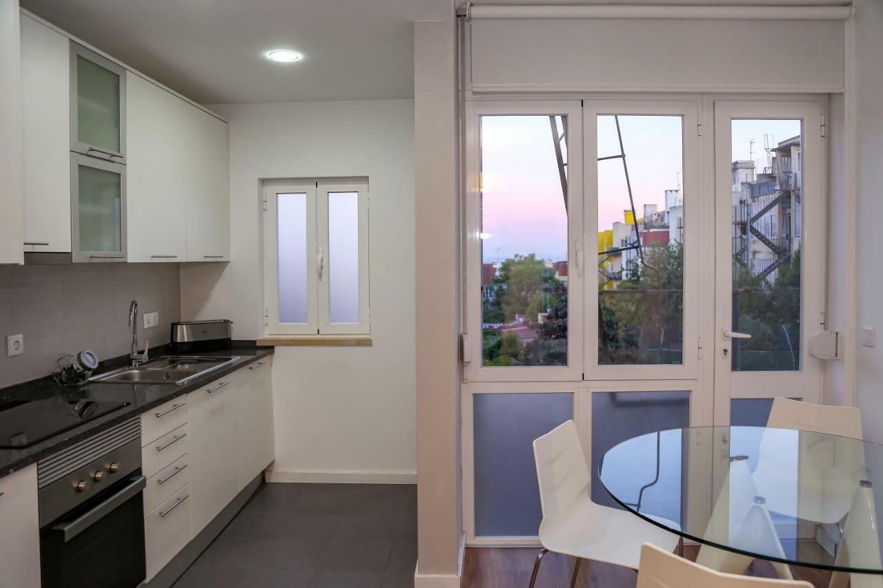 Sao Joao Studios & Flats By Lisbon Village Apartments Экстерьер фото